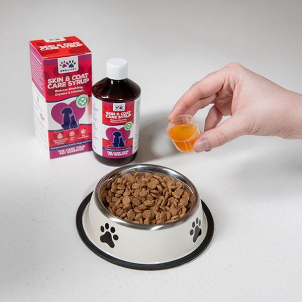 Wellpaws Skin & Coat Care Syrup for Dogs & Cats 300ml - Image 2